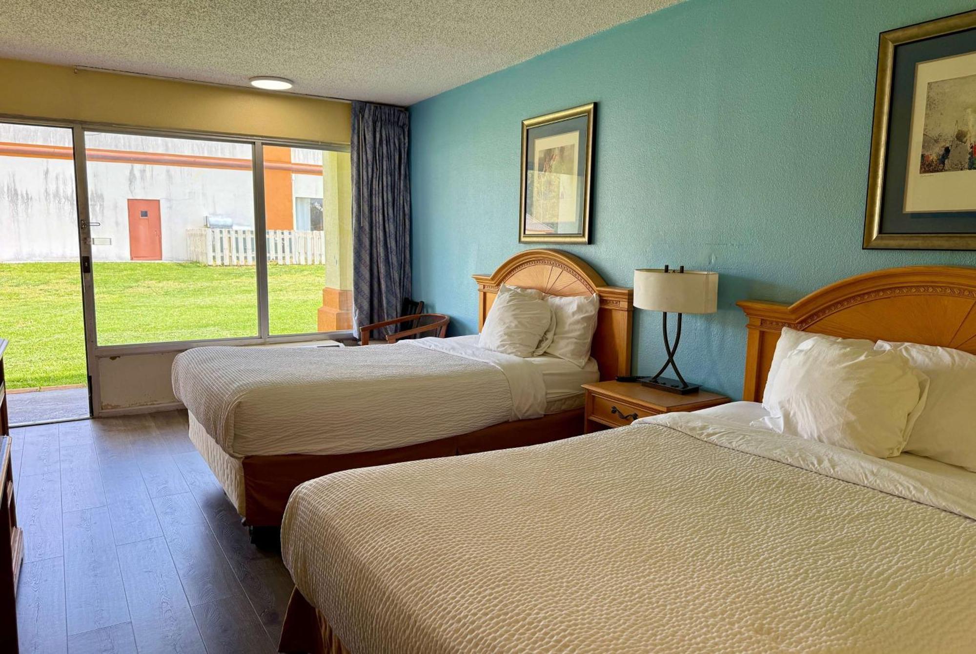 Days Inn By Wyndham Ruther Glen Kings Dominion Area Экстерьер фото