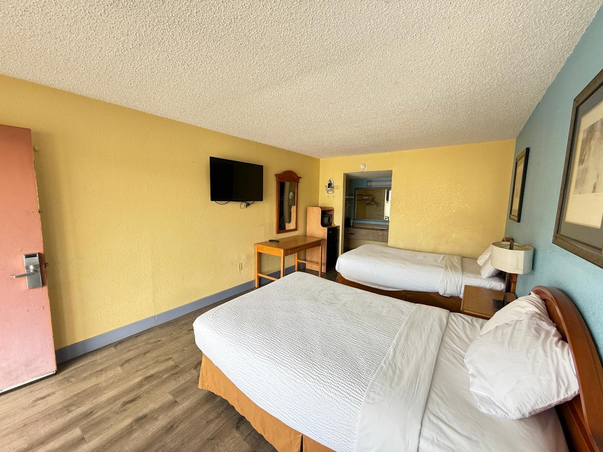 Days Inn By Wyndham Ruther Glen Kings Dominion Area Экстерьер фото