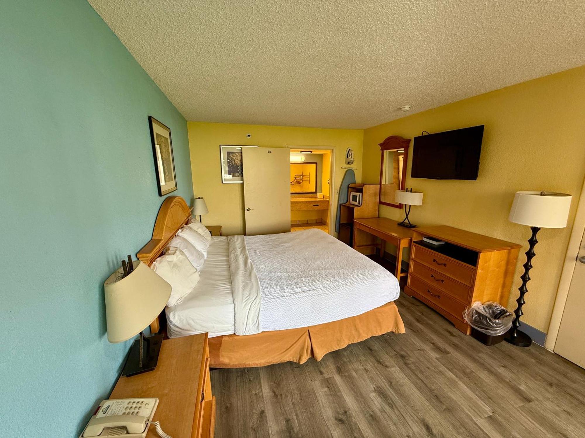 Days Inn By Wyndham Ruther Glen Kings Dominion Area Экстерьер фото