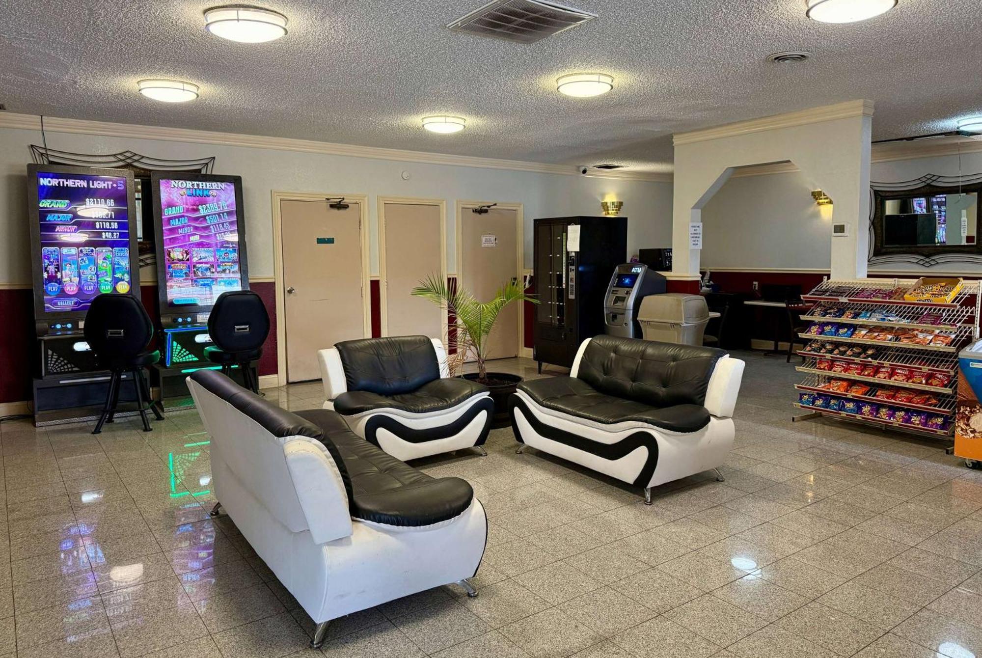 Days Inn By Wyndham Ruther Glen Kings Dominion Area Экстерьер фото